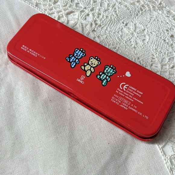 🖤1994 Hello Kitty Metal Pencil Case by Sanrio - Picture 3 of 16